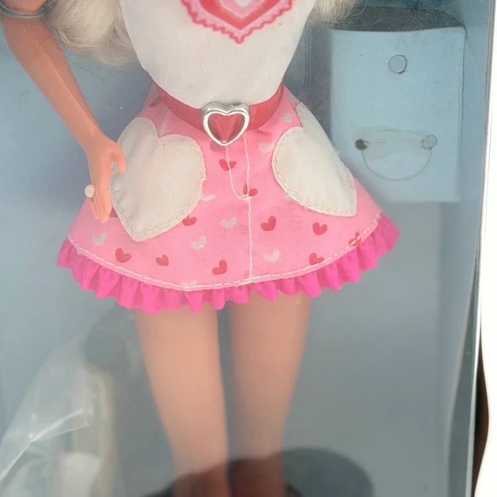 Mattel Valentine Fun Barbie Special Edition 1996 Vintage Doll 16311 NIB